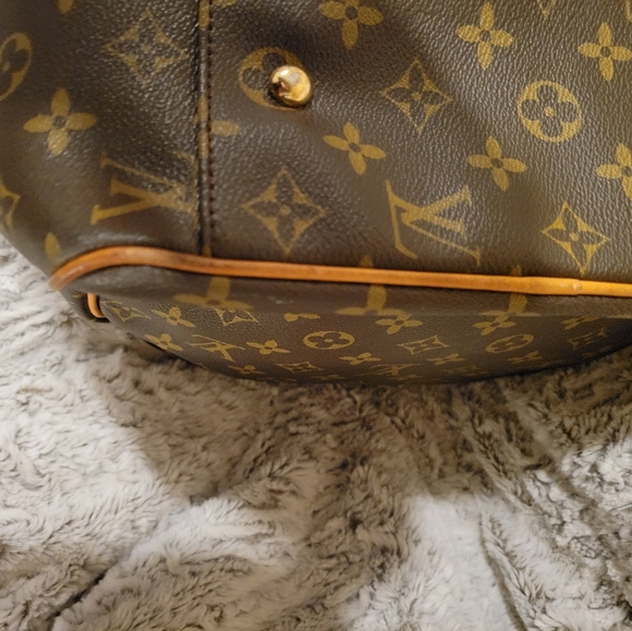 Authentic Louis Vuitton duffel bag - Picture 8 of 11